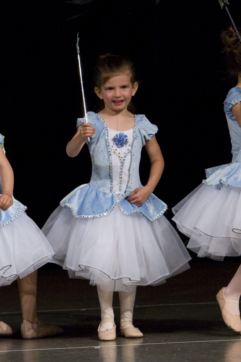 Ballerinia-Olivia-at-first-performance-28Sep2009
