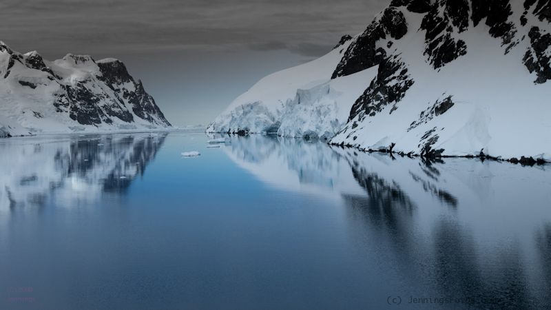 Cruising-the-Lemaire-Channel-12Dec2009