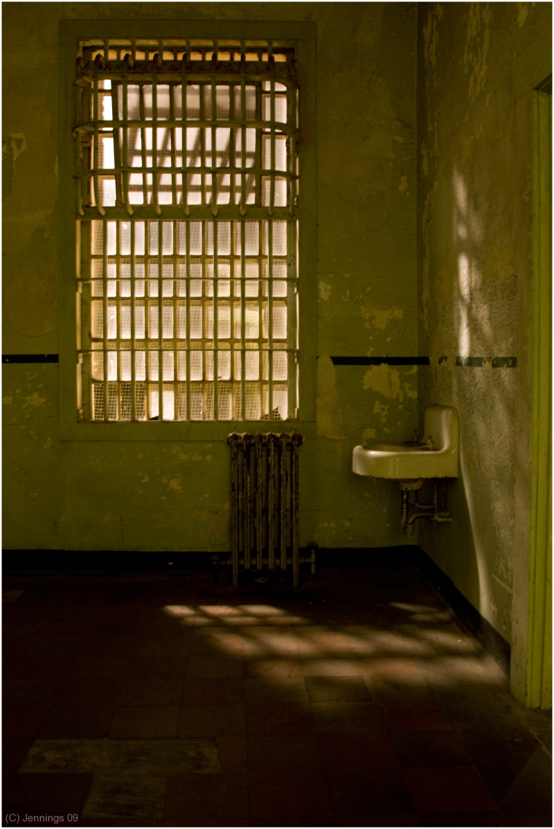 Hospital-Corner-at-Alcatraz-13Apr2009